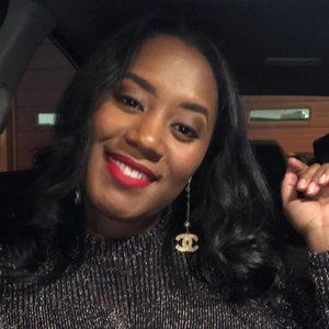 Meet your Posher, Latoya